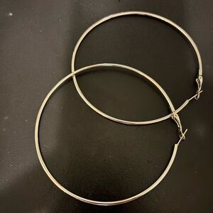 ❤️BRAND NEW extra large Elegant Silver Hoop Earrings